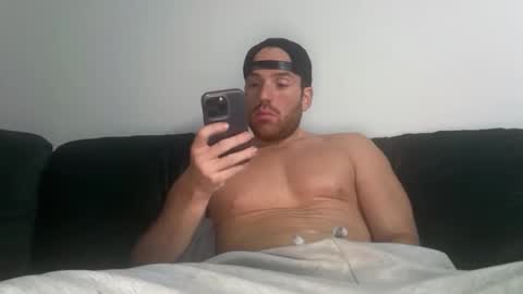Snapshot of gildedsins1 chatting on 05/05/26, 08:44 WildBoyVibes online show from 05/05/26, 08:44
