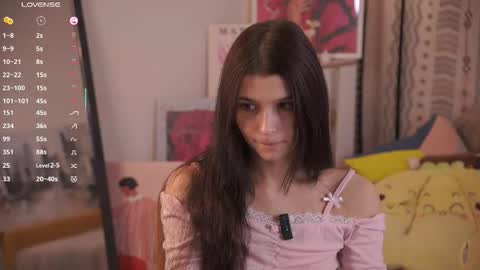 Snapshot of gimme_the_kiss chatting on 02/02/26, 08:24 Mia online show from 02/02/26, 08:24