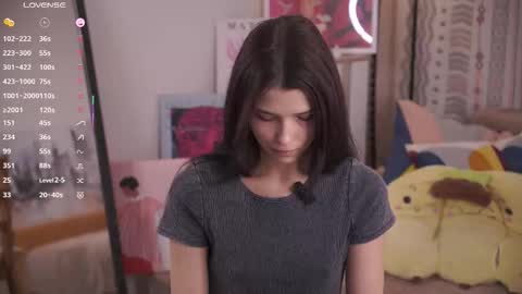 Snapshot of gimme_the_kiss chatting on 02/04/26, 08:09 Mia online show from 02/04/26, 08:09