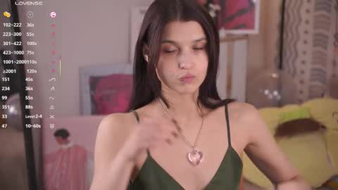 Snapshot of gimme_the_kiss chatting on 02/10/26, 08:07 Mia online show from 02/10/26, 08:07