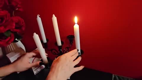 Snapshot of gina_hotlick chatting on 01/18/25, 07:04 gina_hotlick online show from 01/18/25, 07:04