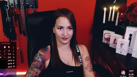 Snapshot of gina_hotlick chatting on 10/17/25, 06:21 gina_hotlick online show from 10/17/25, 06:21