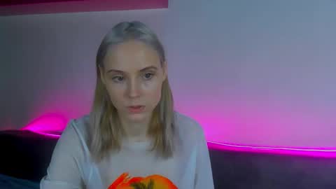 Gina online show from 12/05/25, 08:12