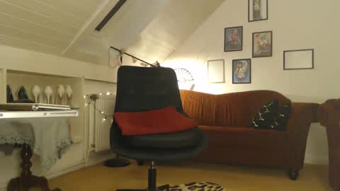 Gina online show from 01/10/25, 05:24