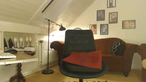 Gina online show from 01/25/25, 06:57