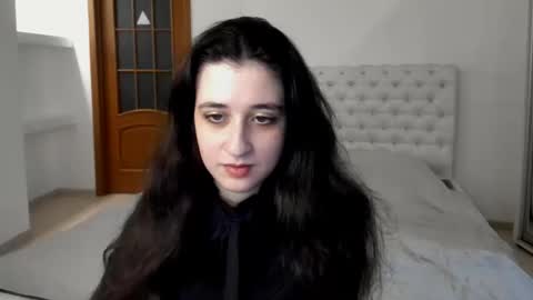 Snapshot of ginablum chatting on 01/17/25, 09:39 Kate online show from 01/17/25, 09:39