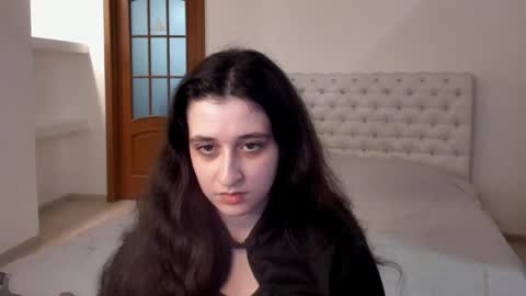 Snapshot of ginablum chatting on 01/25/25, 04:13 Kate online show from 01/25/25, 04:13