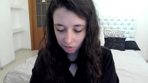 Snapshot of ginablum chatting on 09/19/25, 07:54 Kate online show from 09/19/25, 07:54