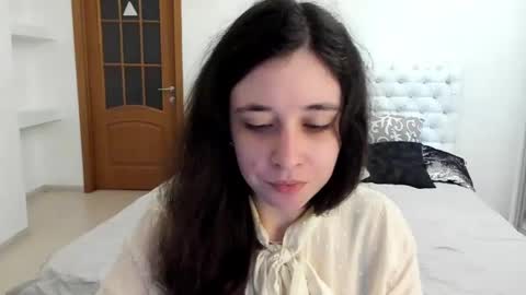 Snapshot of ginablum chatting on 09/27/25, 09:03 Kate online show from 09/27/25, 09:03