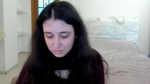 Snapshot of ginablum chatting on 04/15/26, 08:32 Kate online show from 04/15/26, 08:32