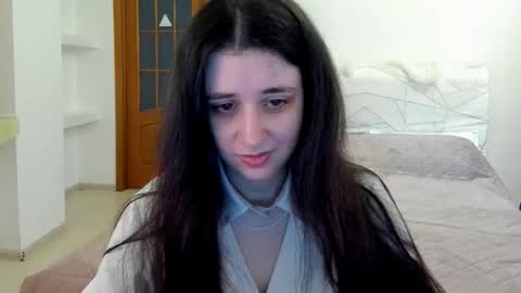 Snapshot of ginablum chatting on 04/19/26, 08:57 Kate online show from 04/19/26, 08:57
