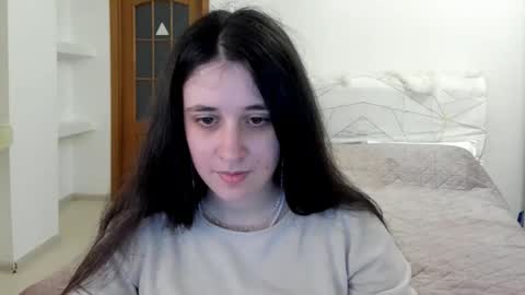 Snapshot of ginablum chatting on 04/22/26, 09:44 Kate online show from 04/22/26, 09:44