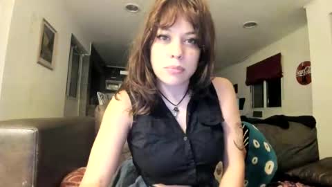 Snapshot of ginakatana chatting on 02/17/25, 05:47 Gina Katana online show from 02/17/25, 05:47