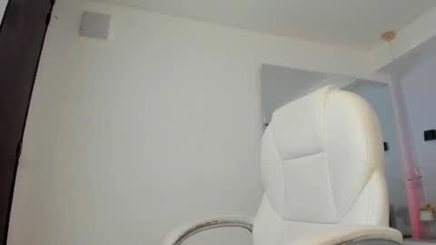 Snapshot of ginebra_ness chatting on 10/27/25, 12:42 Ginebra Ness online show from 10/27/25, 12:42