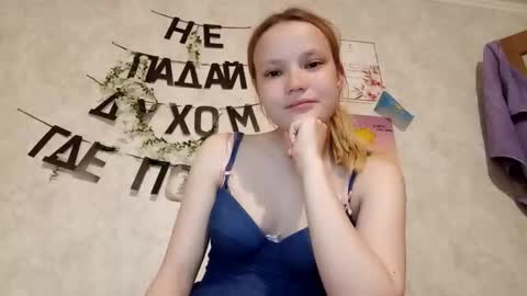 Snapshot of ginger_anna_est chatting on 05/22/26, 08:14 Ginger Anna online show from 05/22/26, 08:14