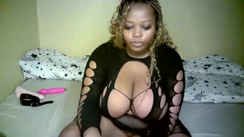 ginger_babes1 online show from 04/24/26, 08:11