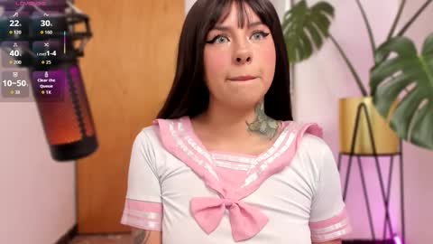 Julie online show from 12/19/25, 04:41