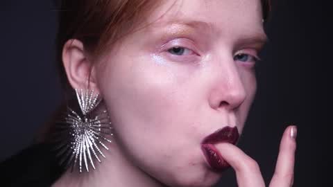        im expecting 350 thumbs up on my altar   online show from 12/28/24, 10:13