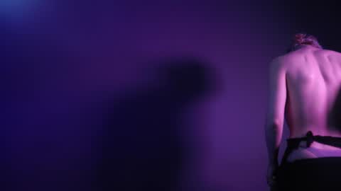        im expecting 350 thumbs up on my altar   online show from 12/31/24, 01:15