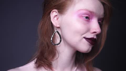        im expecting 350 thumbs up on my altar   online show from 01/02/25, 10:01