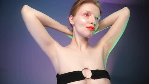        im expecting 350 thumbs up on my altar   online show from 01/09/25, 01:08