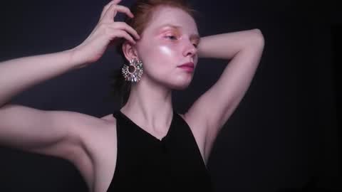        im expecting 350 thumbs up on my altar   online show from 02/10/25, 10:09