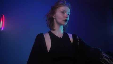        im expecting 350 thumbs up on my altar   online show from 10/08/25, 10:07