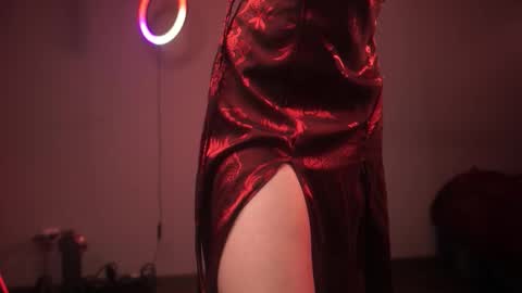        im expecting 350 thumbs up on my altar   online show from 10/13/25, 10:32