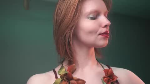        im expecting 350 thumbs up on my altar   online show from 12/18/25, 10:16