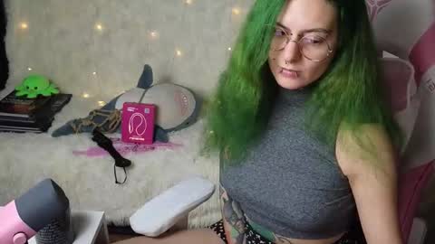 Snapshot of ginger_stay chatting on 01/11/26, 11:43 Ginger online show from 01/11/26, 11:43