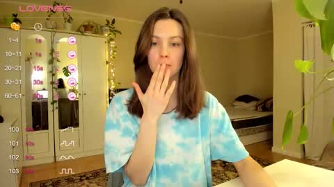 Snapshot of gingerbread__house chatting on 03/12/26, 06:47 Vasilisa online show from 03/12/26, 06:47