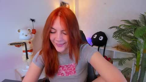 gingerr_pie online show from 10/21/25, 07:03