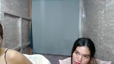 ginna2005 online show from 10/27/25, 05:39