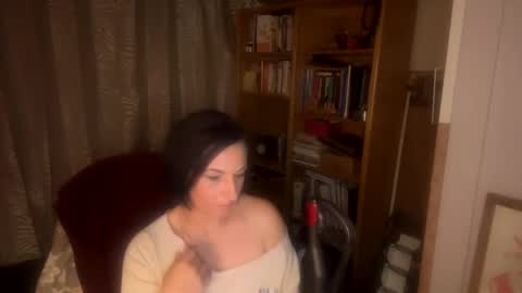 Snapshot of ginny_rose chatting on 03/09/25, 10:41 Ginny Rose online show from 03/09/25, 10:41