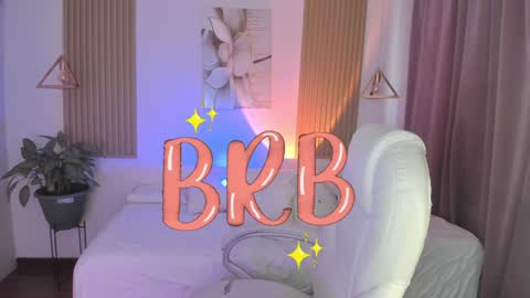 Snapshot of ginnywett chatting on 01/07/25, 08:10 Kendall online show from 01/07/25, 08:10