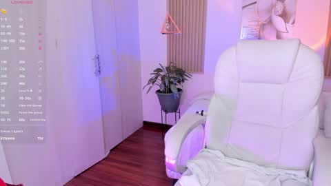 Snapshot of ginnywett chatting on 03/07/25, 09:59 Kendall online show from 03/07/25, 09:59