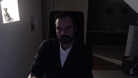 Snapshot of gintonik89 chatting on 12/16/24, 04:27 gintonik89 online show from 12/16/24, 04:27