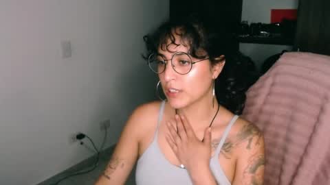 giny_bean online show from 04/12/26, 02:16