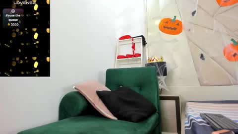 gio_lorenz online show from 10/23/25, 11:53