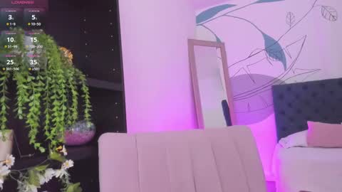 Snapshot of gio_palacios chatting on 02/21/25, 02:38 Gio online show from 02/21/25, 02:38