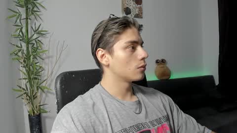 GioRusso online show from 12/31/24, 02:19