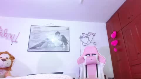 giorgina_montiere online show from 10/14/25, 02:40