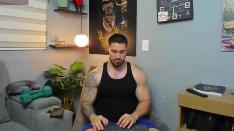 Snapshot of giorgio_leone2 chatting on 04/14/26, 12:38 Giorgio leone online show from 04/14/26, 12:38