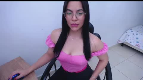 Snapshot of giorivera199 chatting on 12/03/24, 02:03 GIO RIVERA online show from 12/03/24, 02:03