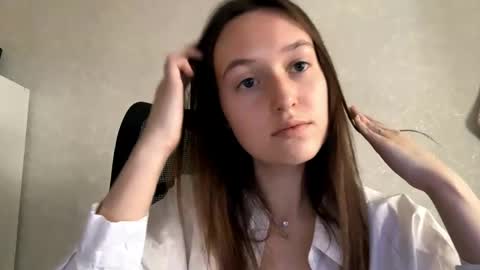 Melisa online show from 04/17/26, 01:19