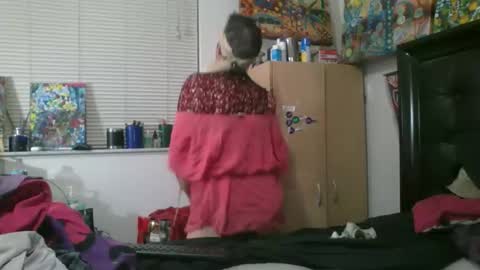 giovanni131971 online show from 12/16/25, 10:37