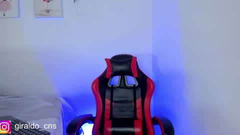 Snapshot of giraldo_cns chatting on 04/05/26, 02:20 Natii online show from 04/05/26, 02:20