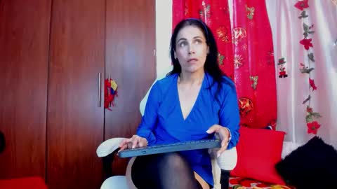 Snapshot of girasol_walton chatting on 01/08/26, 02:08 Girasol Walton online show from 01/08/26, 02:08