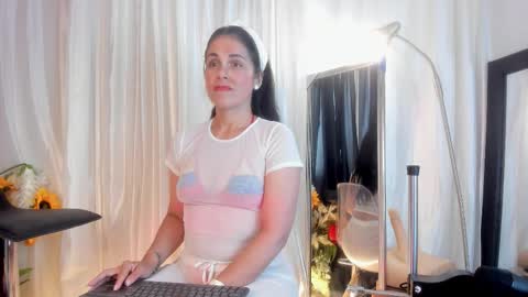 Snapshot of girasol_walton chatting on 03/18/26, 01:58 Girasol Walton online show from 03/18/26, 01:58