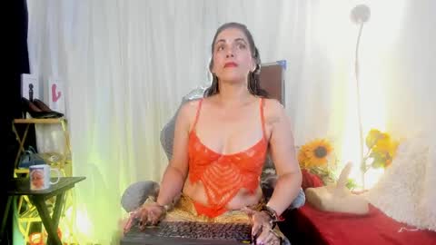 Snapshot of girasol_walton chatting on 04/04/26, 01:41 Girasol Walton online show from 04/04/26, 01:41